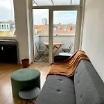 Freshly Renovated, Fully Furnished 2-Room Apartment With Balcony And Park View In Golzheim
