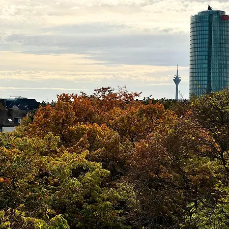 Freshly Renovated, Fully Furnished 2-room With Balcony And Park View In Golzheim Düsseldorf